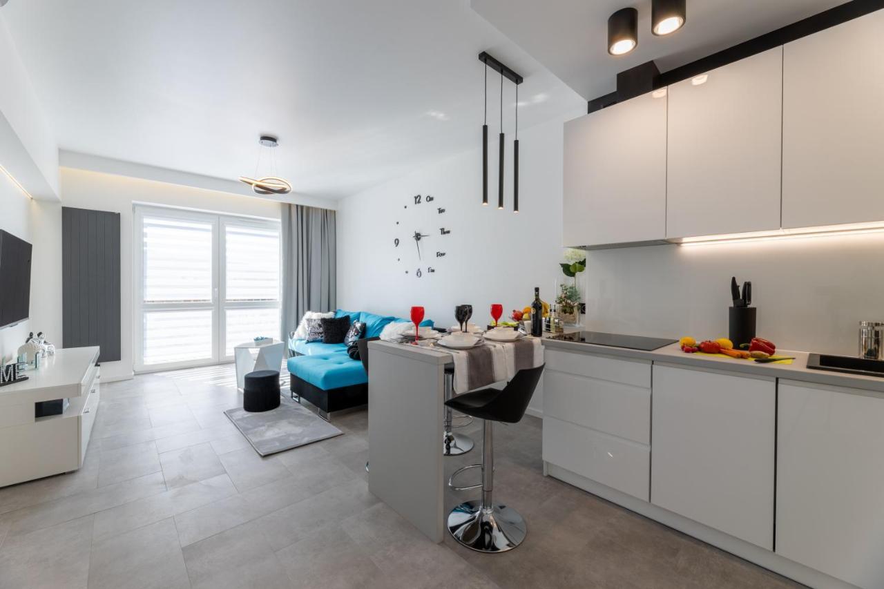 Leo Apartament Delux Ustrzyki Dolne Extérieur photo