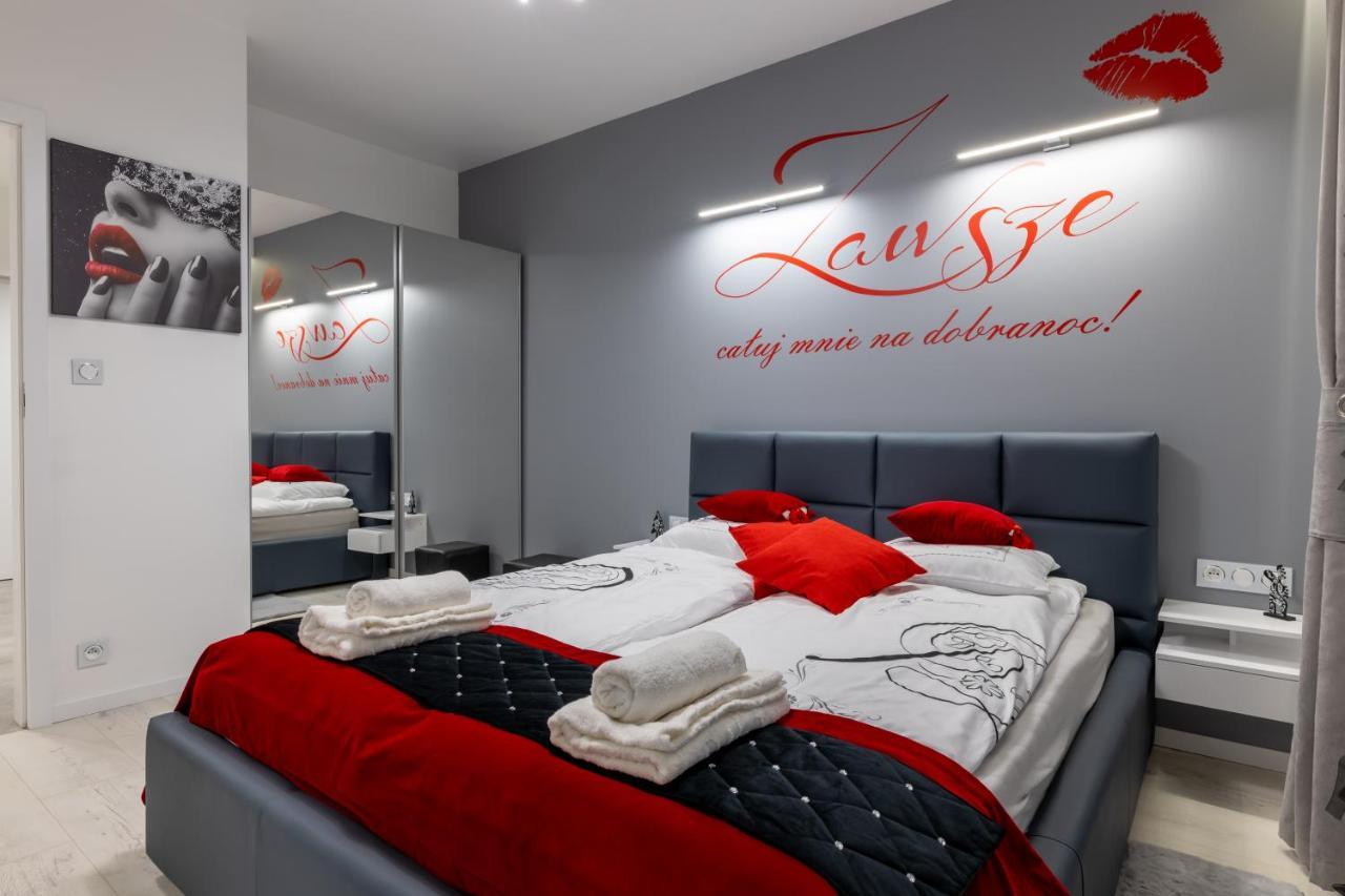 Leo Apartament Delux Ustrzyki Dolne Extérieur photo